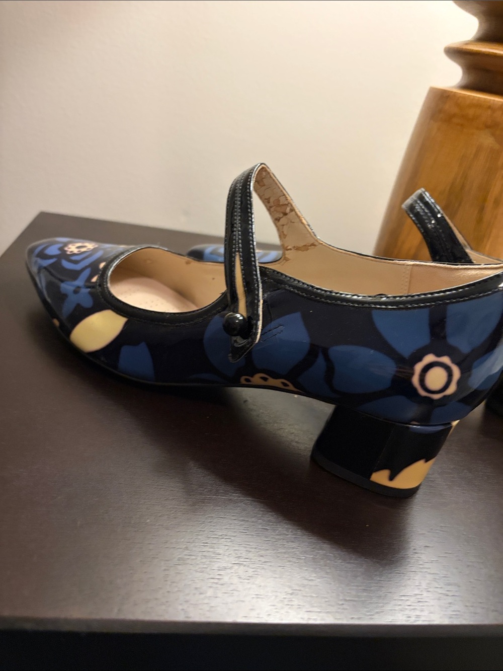Clarks Patent Floral Mary Jane Flats in Blue and Cream size 8 - Picture 6 of 8